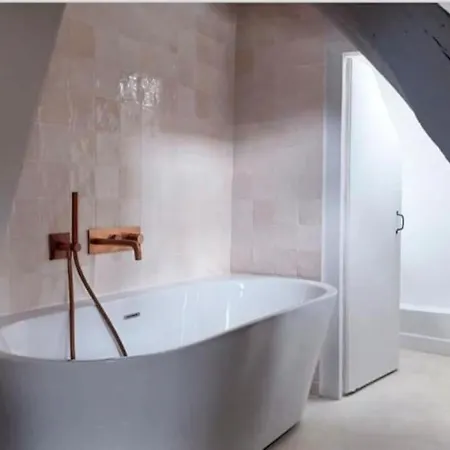 Au Vieux Bassin Honfleur