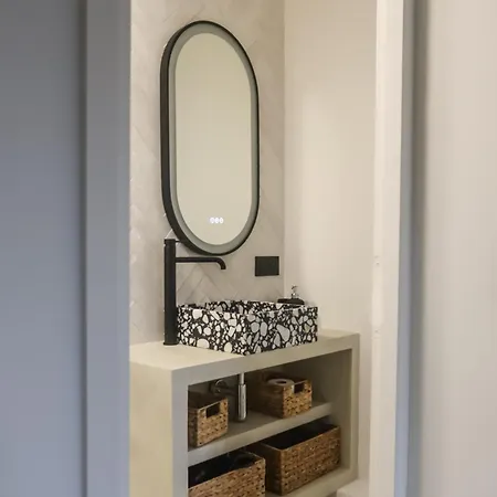 Au Vieux Bassin Honfleur