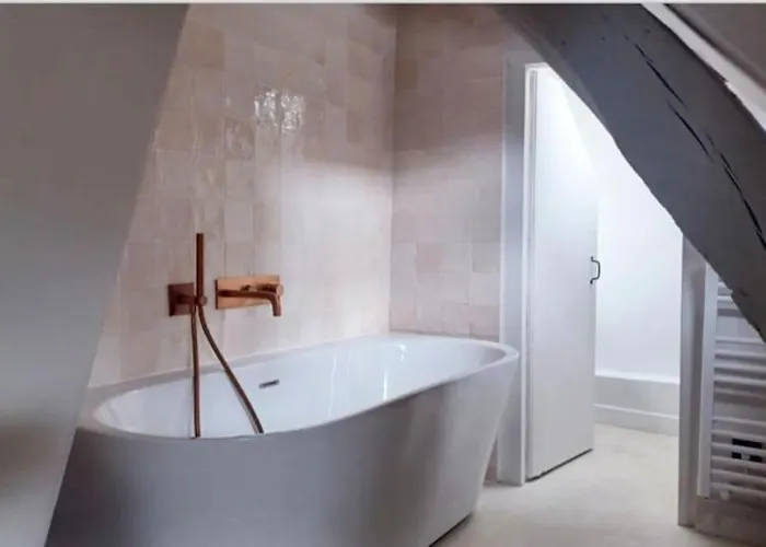 Au Vieux Bassin Honfleur