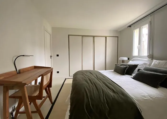 Au Vieux Bassin Honfleur